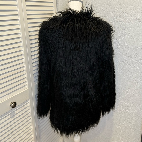 Pretty Little Thing Amaria Black Shaggy Faux Fur Jacket Size UK 8 - Picture 5 of 9